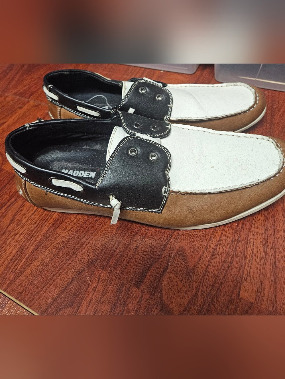 Steve Madden Men’s Tricolor Leather Boat Shoes - White/Black/Brown